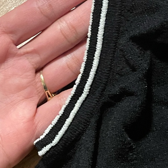 Ann Klein sleeves upscale black blouse. Lovely material is hard to picture! - Picture 5 of 5